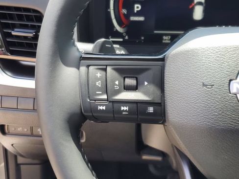 Used 2026 Nissan Rogue SL FWD image 22