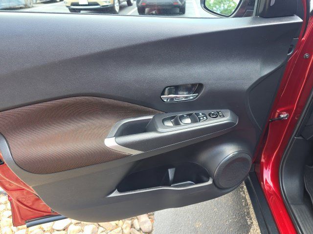 Used 2023 Nissan Kicks SR FWD image 15