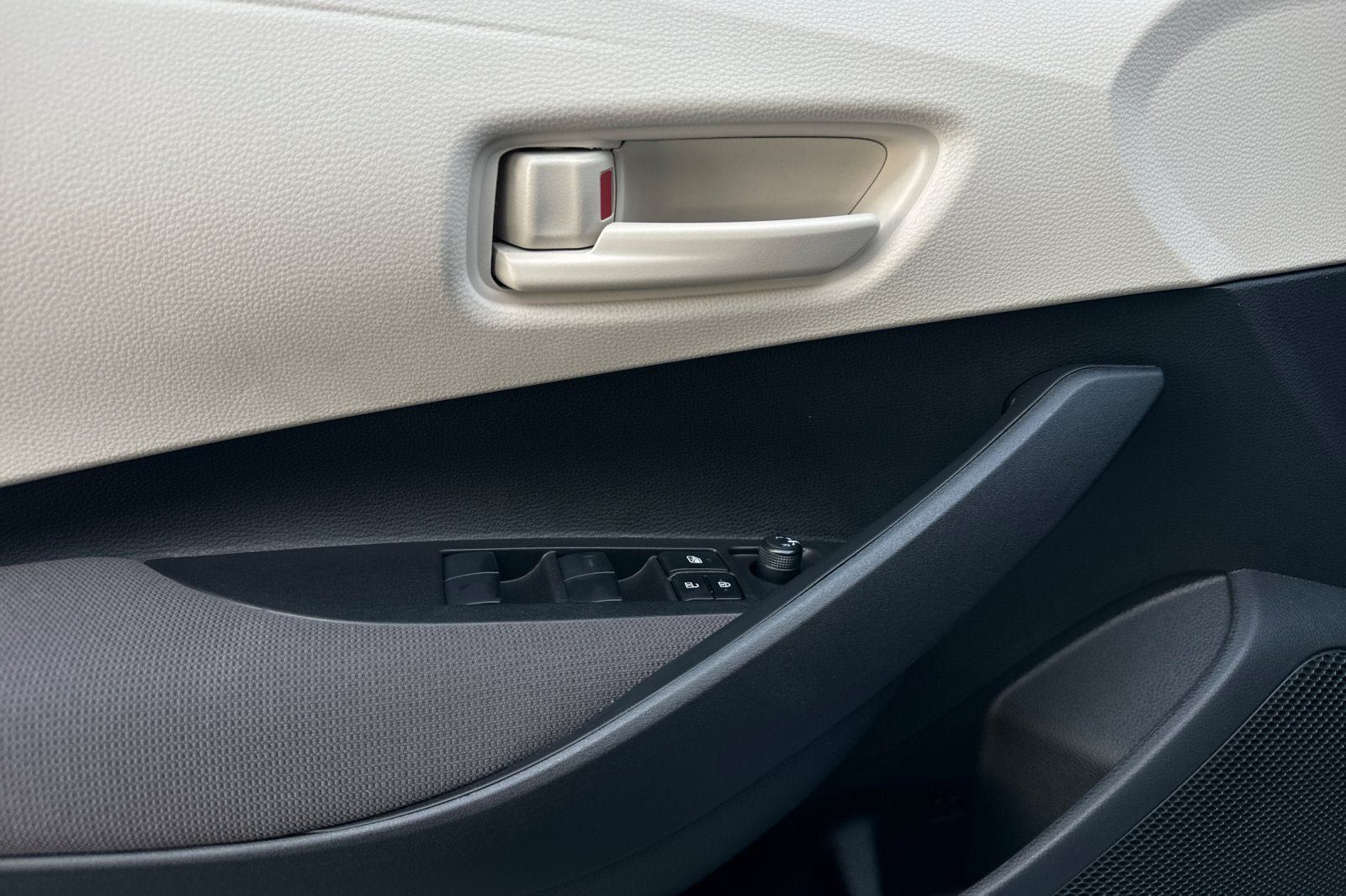 New 2026 Toyota Corolla LE FWD image 13