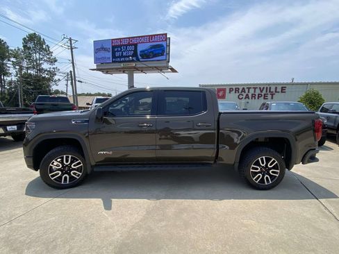 Used 2024 GMC Sierra 1500 AT4 w/ Technology Package AWD/4WD image 39