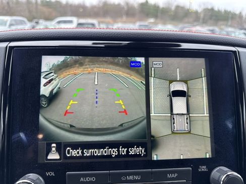 Used 2021 Nissan Titan PRO-4X w/ Pro-4x Convenience Package image 14