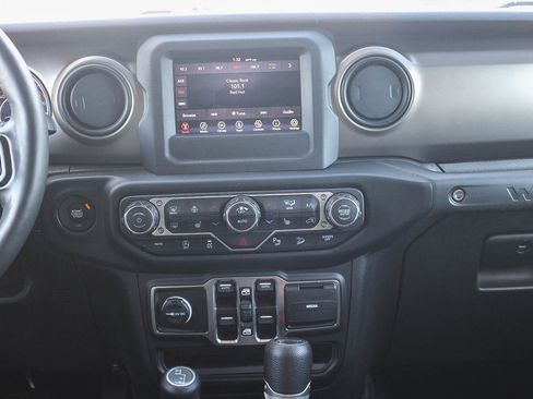 Used 2019 Jeep Wrangler Unlimited Sport S image 14