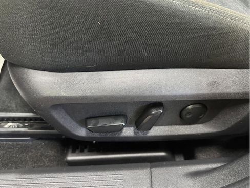 Used 2023 Nissan Rogue SV AWD/4WD image 17