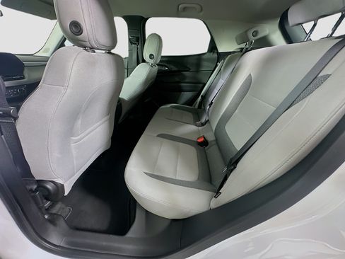 Used 2025 Chevrolet TrailBlazer LT FWD image 25