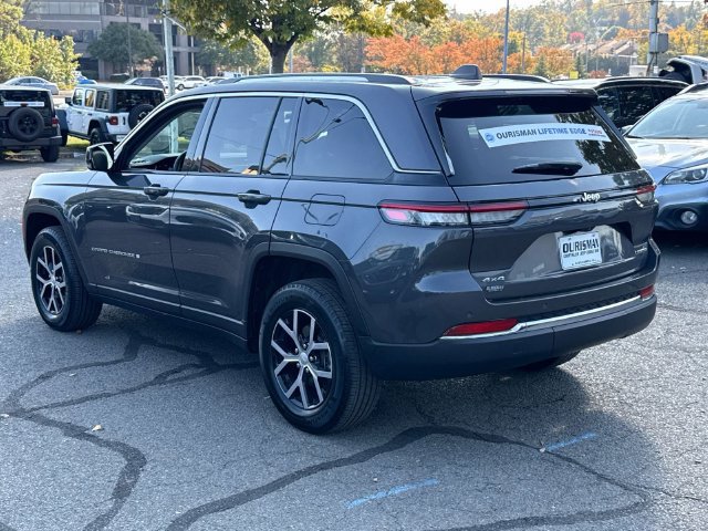 Used 2023 Jeep Grand Cherokee Limited AWD/4WD image 4