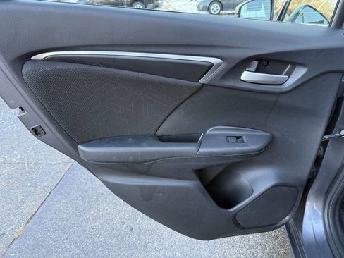 Used 2015 Honda Fit EX image 40