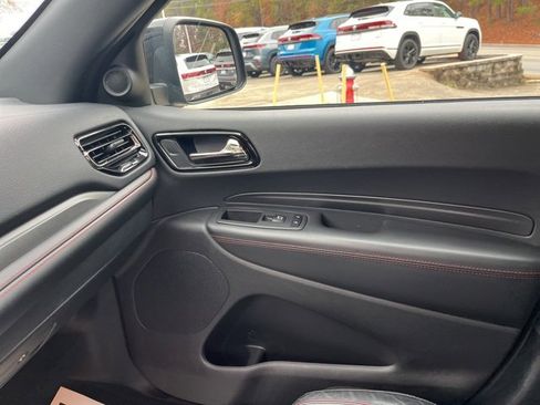 Used 2023 Dodge Durango GT image 29