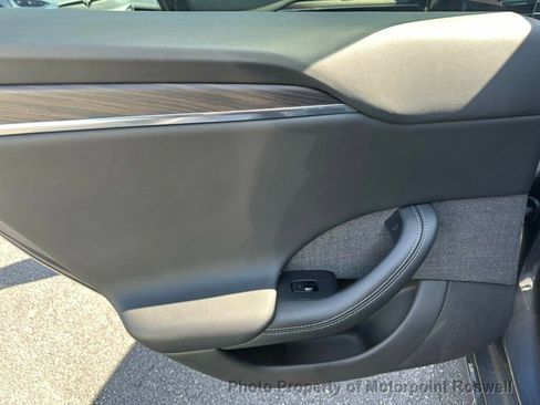 Used 2023 Tesla Model S AWD image 19