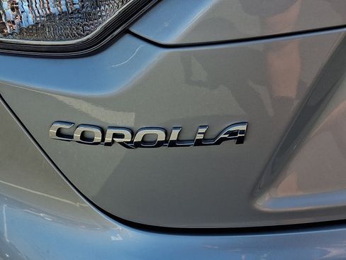 Used 2025 Toyota Corolla LE FWD image 29