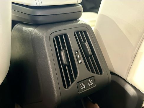 Used 2026 BMW X1 xDrive28i w/ Technology Package AWD/4WD image 24