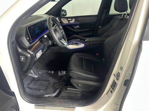 Used 2020 Mercedes-Benz GLS 450 4MATIC image 9