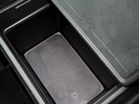 Used 2019 Cadillac Escalade ESV Platinum image 22