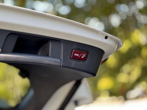 Used 2015 Mercedes-Benz GLA 250 4MATIC w/ Premium Package image 47