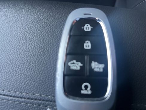 Used 2024 Hyundai Santa Cruz Limited image 27