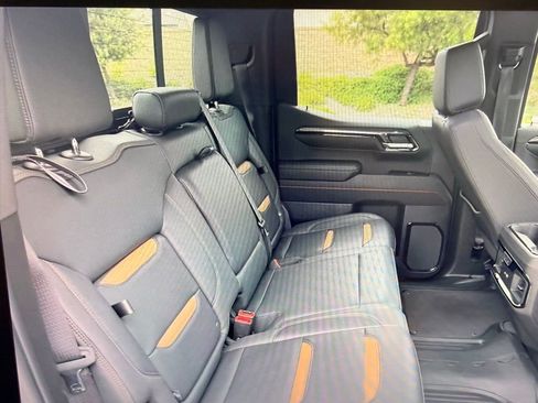 Used 2023 GMC Sierra 1500 AT4 w/ Technology Package image 14