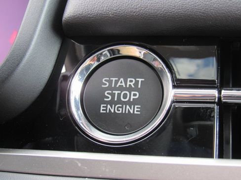 New 2025 Mitsubishi Outlander SEL image 19