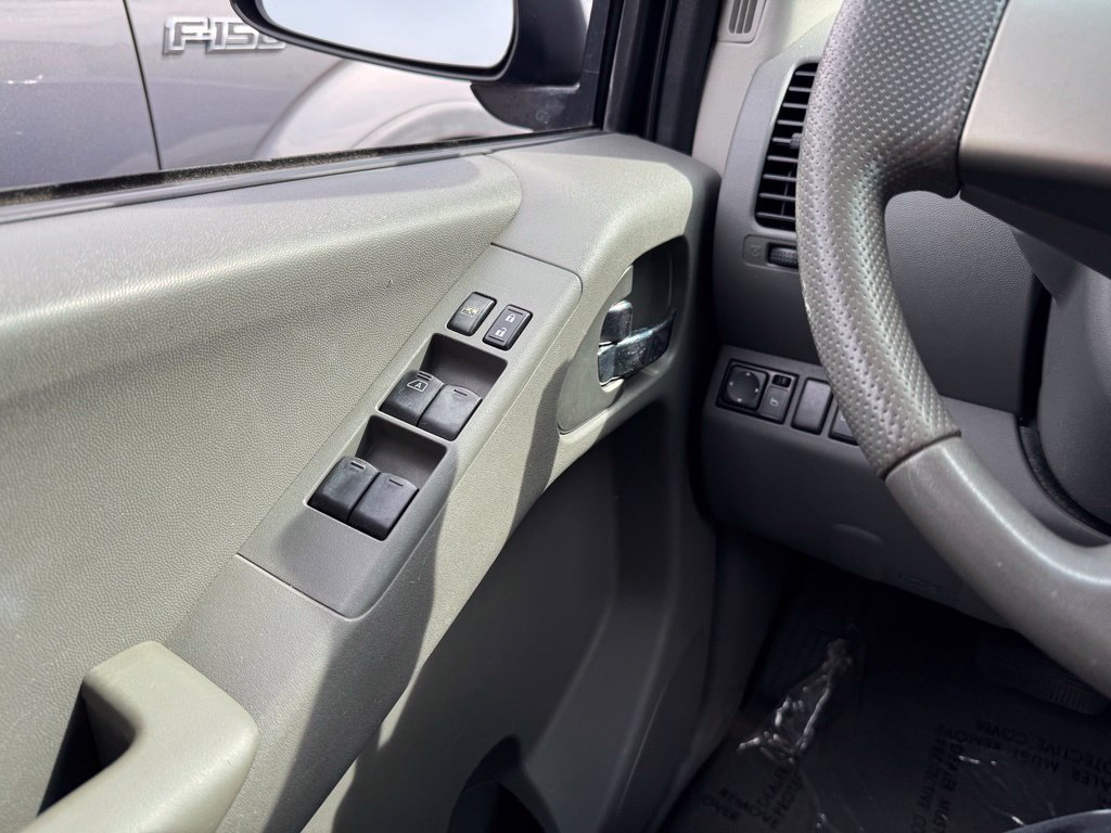 Used 2012 Nissan Frontier SV AWD/4WD image 29