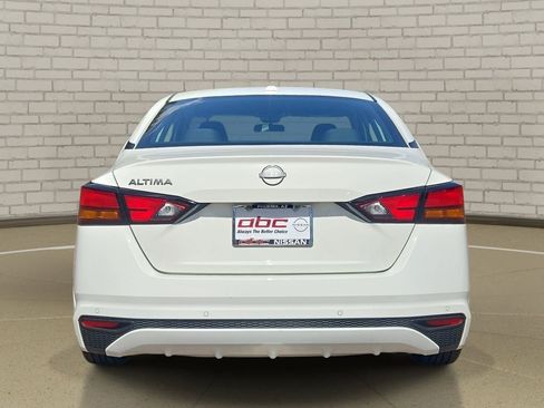 Certified 2025 Nissan Altima 2.5 S FWD image 6