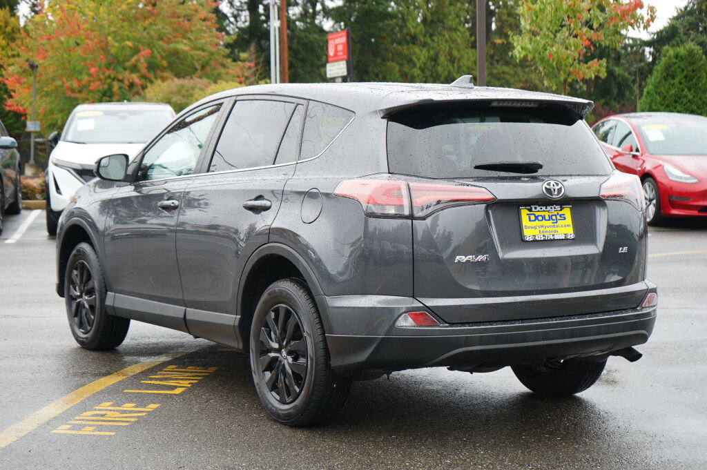 Used 2018 Toyota RAV4 LE w/ All Weather Liner Package FWD image 7