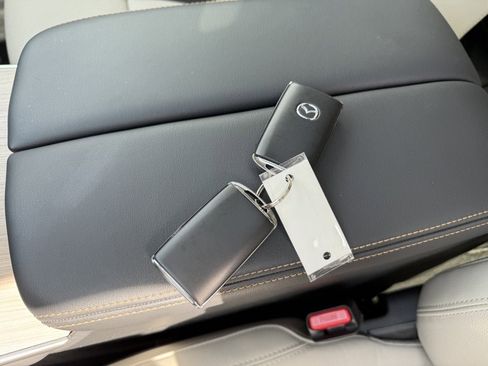 Used 2025 MAZDA CX-90 3.3 Turbo w/ Preferred Package image 34