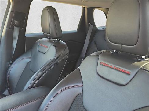 Used 2022 Jeep Cherokee Trailhawk w/ Comfort/Convenience Group image 13