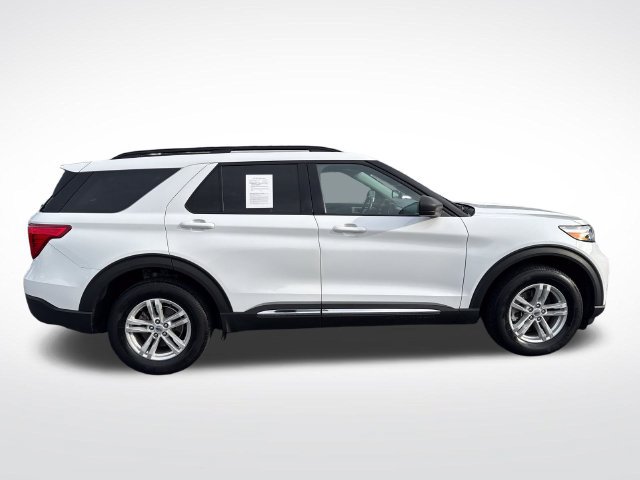 Used 2021 Ford Explorer XLT w/ Equipment Group 202A AWD/4WD image 6