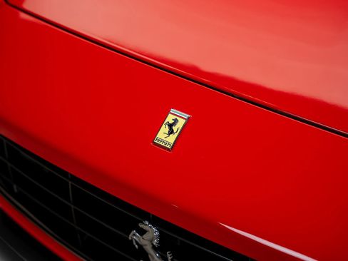 Used 2013 Ferrari California RWD image 12