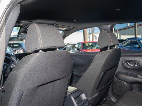 Used 2024 Honda HR-V Sport image 17