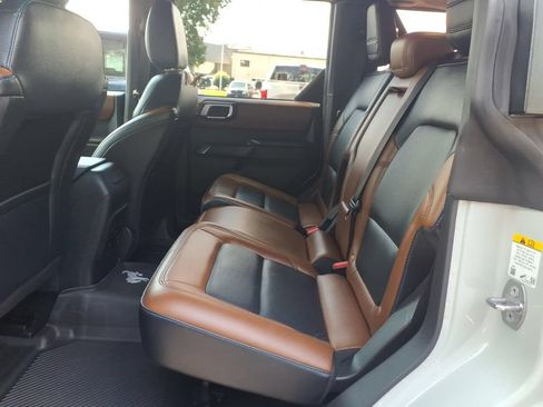 Used 2024 Ford Bronco Outer Banks AWD/4WD image 15
