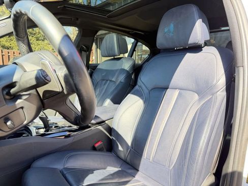 Used 2018 BMW 530e xDrive 530e xDrive iPerformance Sedan image 10