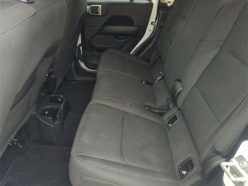 Certified 2023 Jeep Gladiator Overland image 20