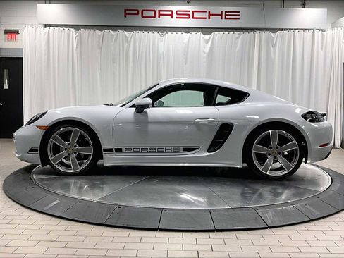 Used 2024 Porsche 718 Cayman image 2
