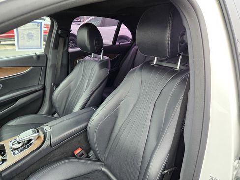 Used 2020 Mercedes-Benz E 350 4MATIC Sedan image 15