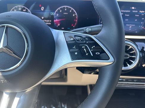 Used 2025 Mercedes-Benz CLA 250 4MATIC image 17