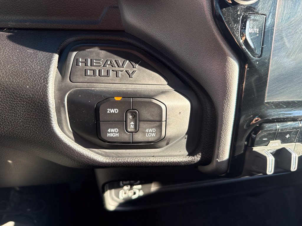 Used 2025 RAM 2500 Big Horn AWD/4WD image 24