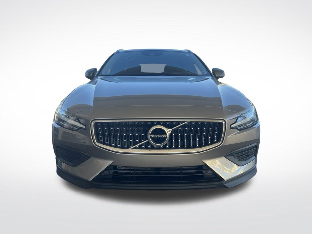 Used 2020 Volvo V60 T5 Cross Country w/ Protection Package AWD/4WD image 2