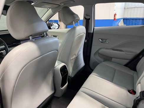 Used 2024 Hyundai Kona Limited image 17
