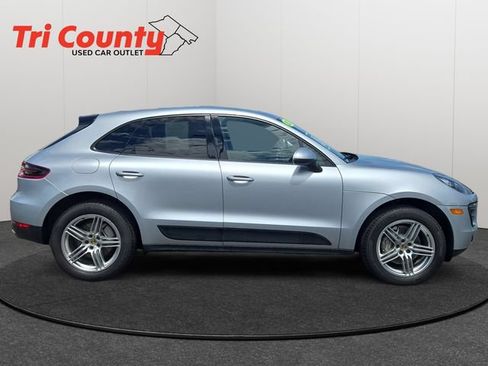 Used 2015 Porsche Macan S AWD/4WD image 9