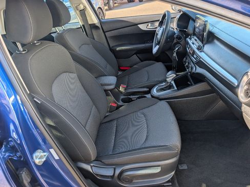 Used 2024 Kia Forte LXS FWD image 7