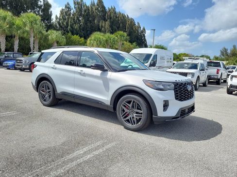 New 2026 Ford Explorer ST RWD image 33