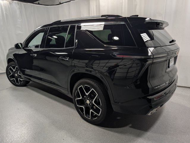Used 2026 Chevrolet Traverse High Country w/ LPO, Floor Liner Package AWD/4WD image 6