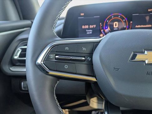 New 2025 Chevrolet Traverse LT image 13