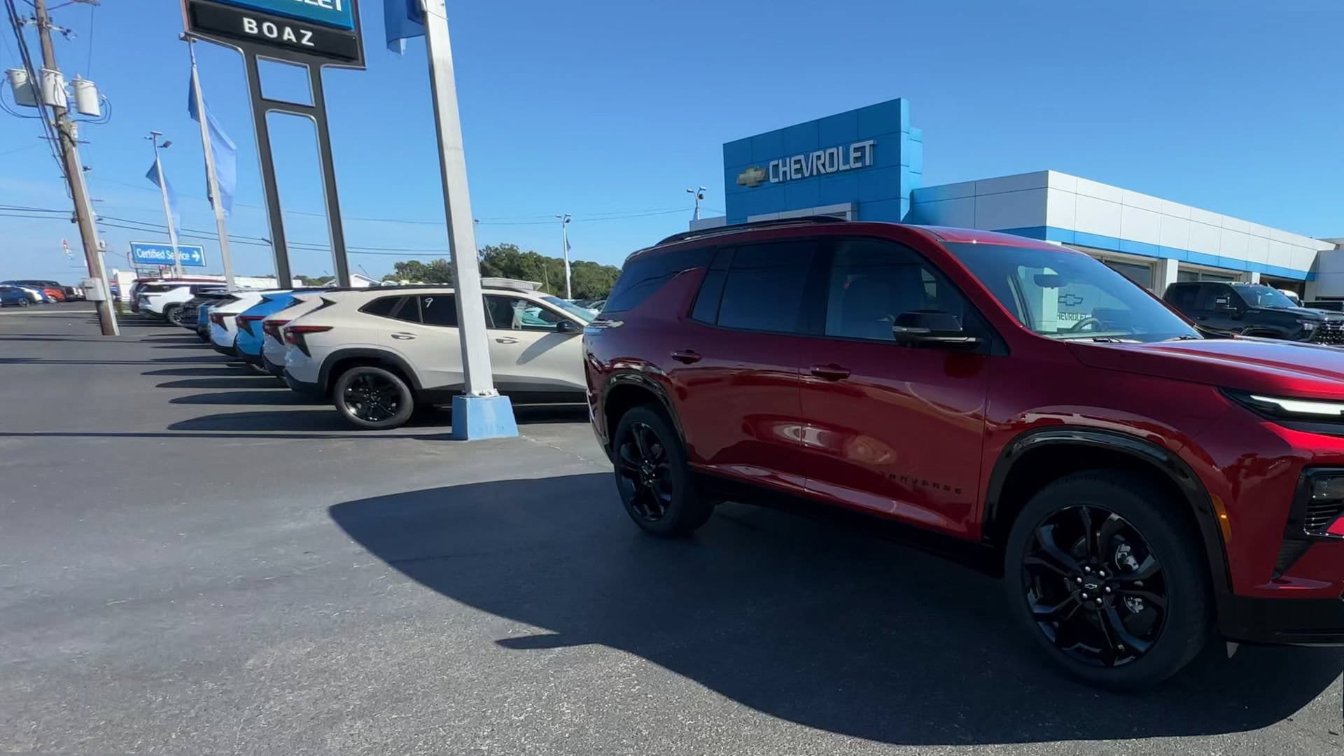 New 2027 Chevrolet Traverse RS w/ LPO, Floor Liner Package FWD image 2