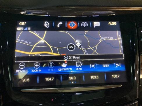 Used 2018 Cadillac Escalade ESV Luxury image 31