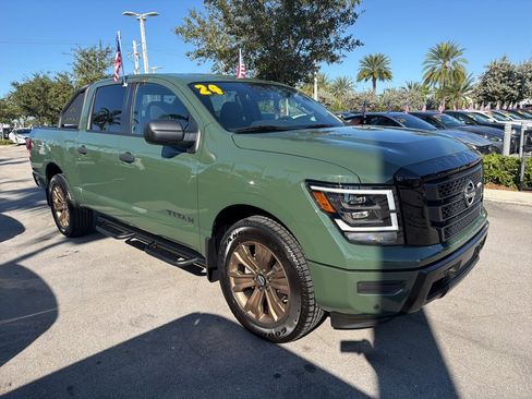 Used 2024 Nissan Titan SV w/ SV Bronze Edition Package image 3