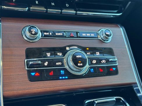 Used 2021 Lincoln Aviator Reserve w/ Elements Package Plus image 29