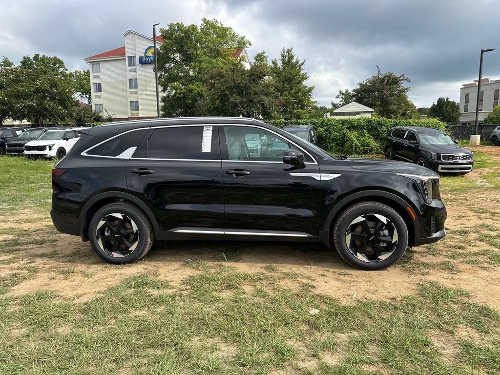 New 2025 Kia Sorento EX FWD image 2