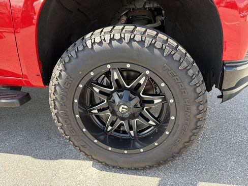 Used 2020 Chevrolet Silverado 1500 LT Trail Boss image 14