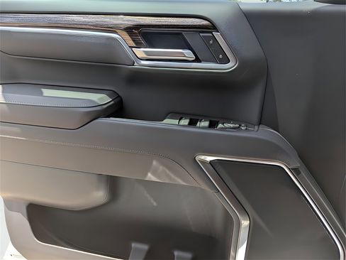 New 2026 GMC Sierra 1500 Elevation image 9
