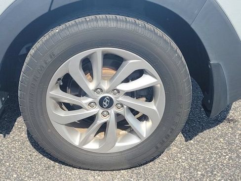 Used 2018 Hyundai Tucson SE w/ Cargo Package AWD/4WD image 13